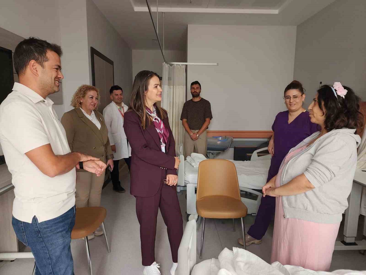 Başhekim Özbağçıvan, Kadın Doğum Servisinde incelemelerde bulundu