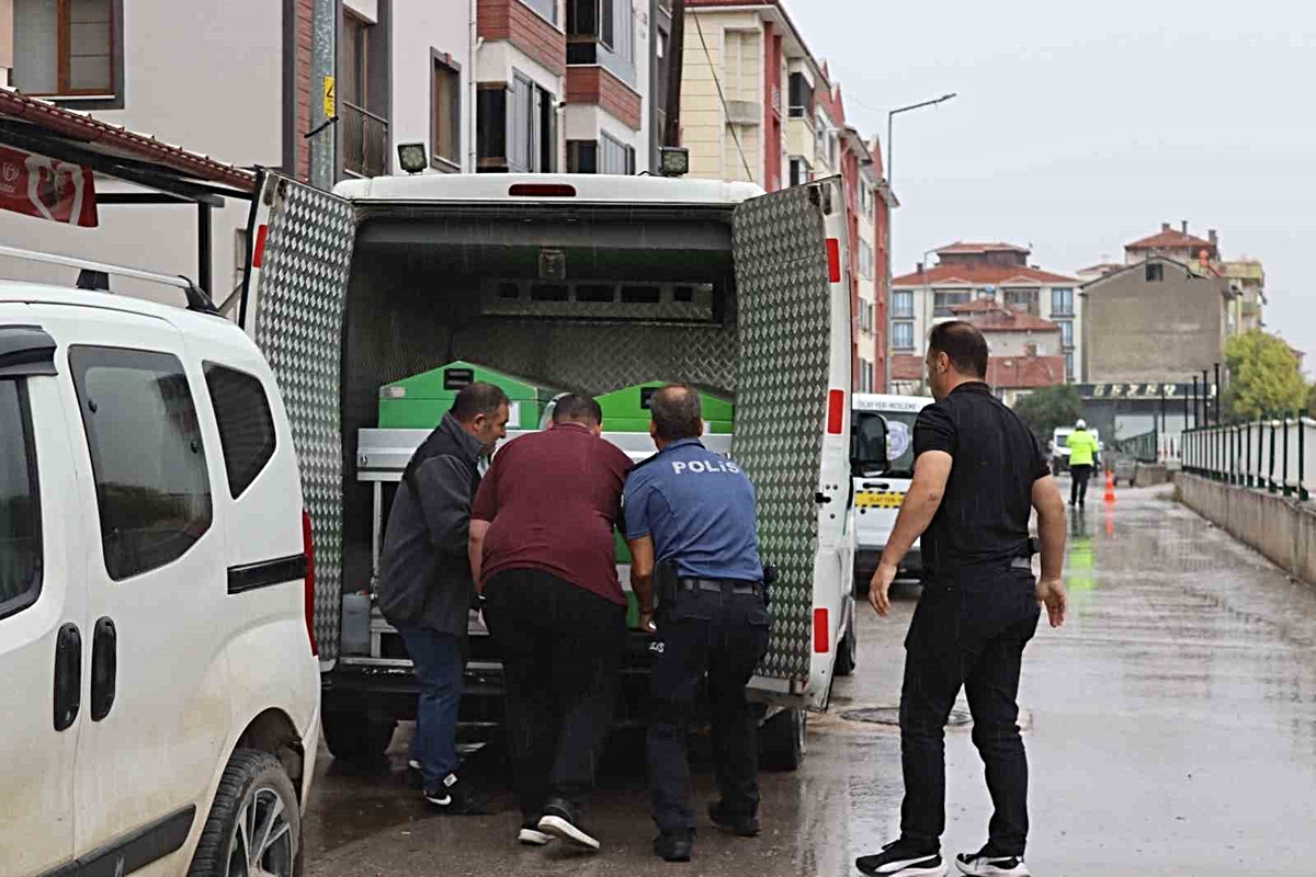 Çorum’da kadın cinayeti: Eski eşini silahla öldürüp intihar etti