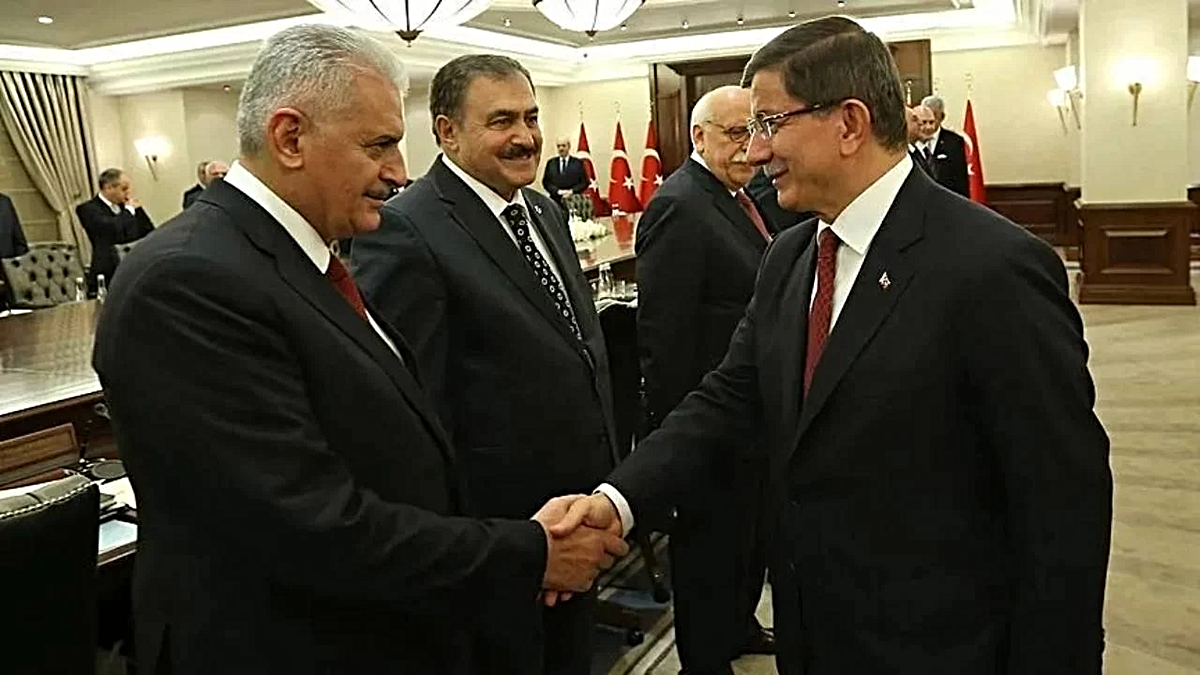 Davutoğlu'nun avukatından tazminat açıklaması: “TCK 299 soruşturması ile tazminat davası iki ayrı konu”