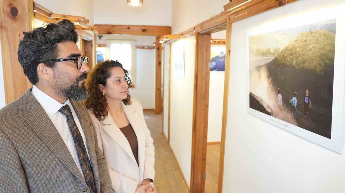 'Dumanın Ardındaki Hayatlar' sergisi Safranbolu’da sanatseverlerle buluştu