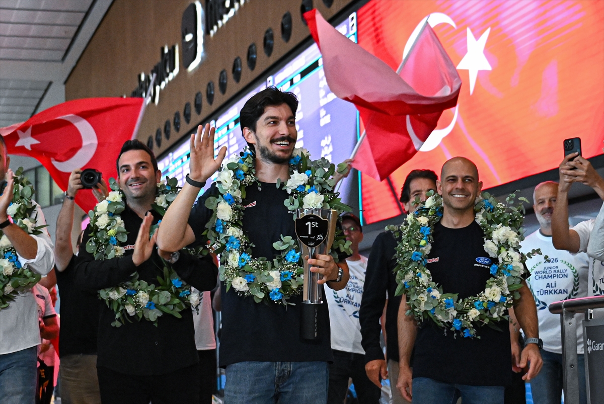 Dünya şampiyonu ralli pilotu Ali Türkkan, yurda döndü