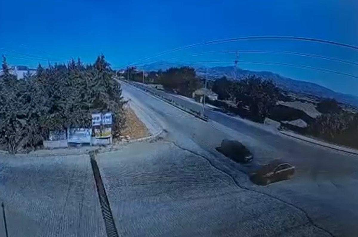 Elazığ'da iki otomobilin çarpıştığı feci kazada 2 kişi öldü, kaza anı kamerada