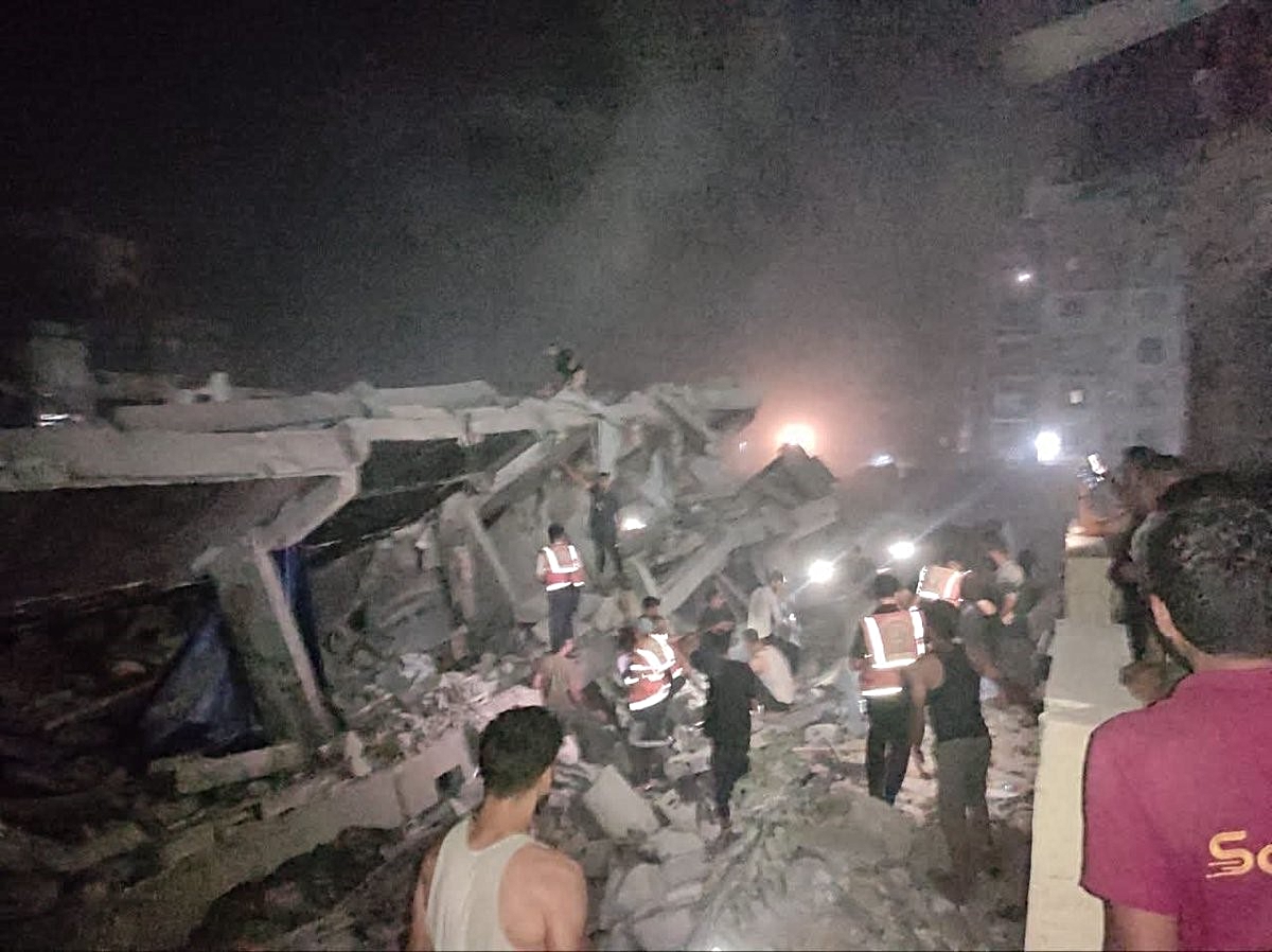 Gazze’de İsrail saldırılarında daha önce hasar gören bina yıkıldı: En az 8 ölü