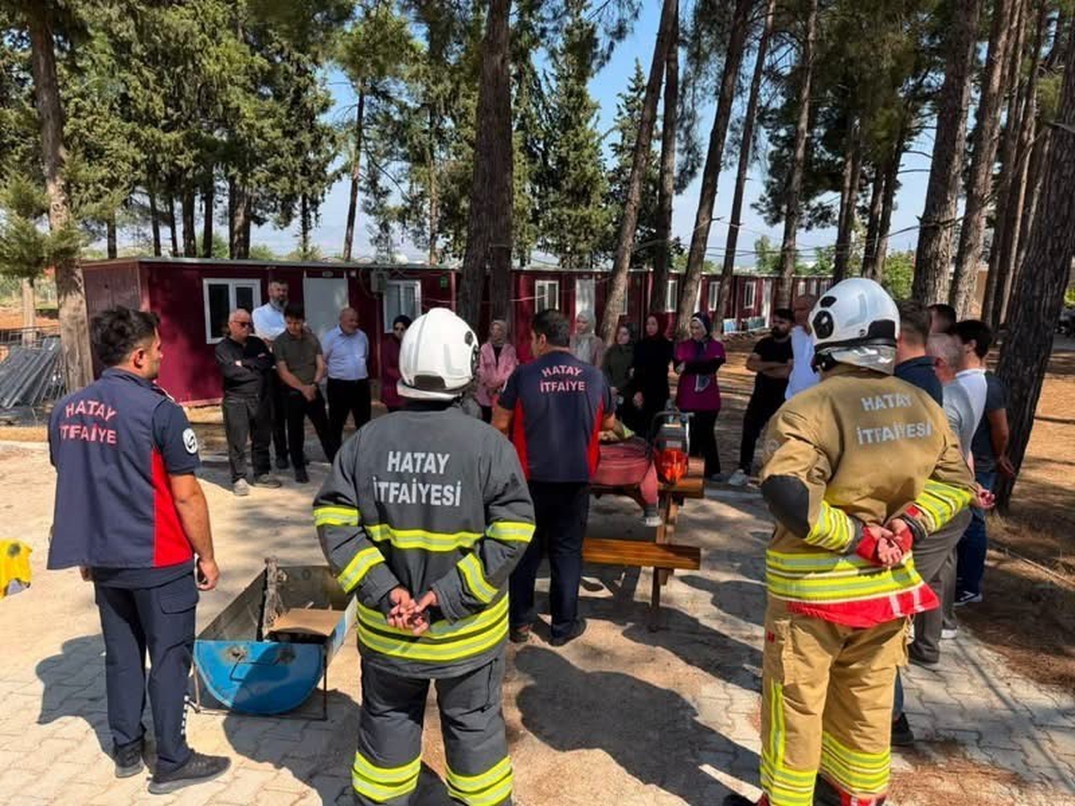 Hassa’da sağlık personeline yangın eğitimi verildi