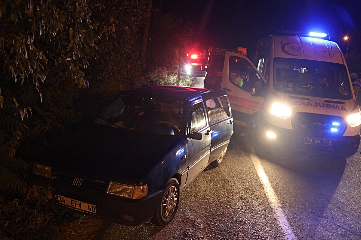 Iğdır’da tek taraflı trafik kazası: 3 kişi yaralandı