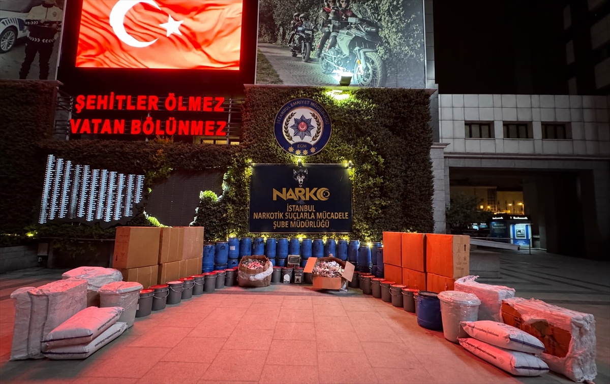 İstanbul'da 3,5 milyon uyuşturucu hap üretecek ham madde ele geçirildi