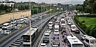 İstanbul'da trafik var mı? SON DAKİKA! 16 Eylül Çarşamba hangi ilçelerde trafik var, hangi yollar kapalı?