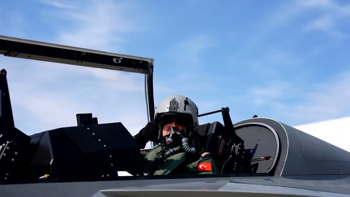 Savunma Sanayii Başkanı Görgün ve Hava Kuvvetleri Komutanı Dalkıran’dan HÜRKUŞ-II ve HÜRJET ile test uçuşu