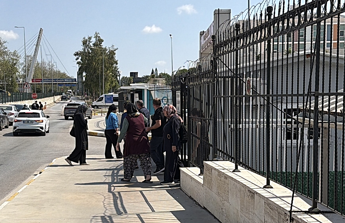 Tartıştığı eşi, kayınvalidesi ve kayınpederini av tüfeğiyle öldürdü