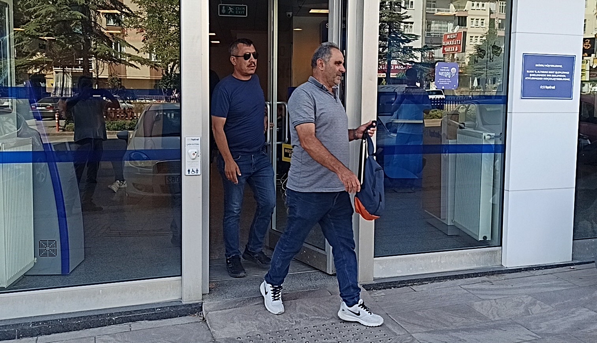Telefon dolandırıcılarından son anda kurtuldu