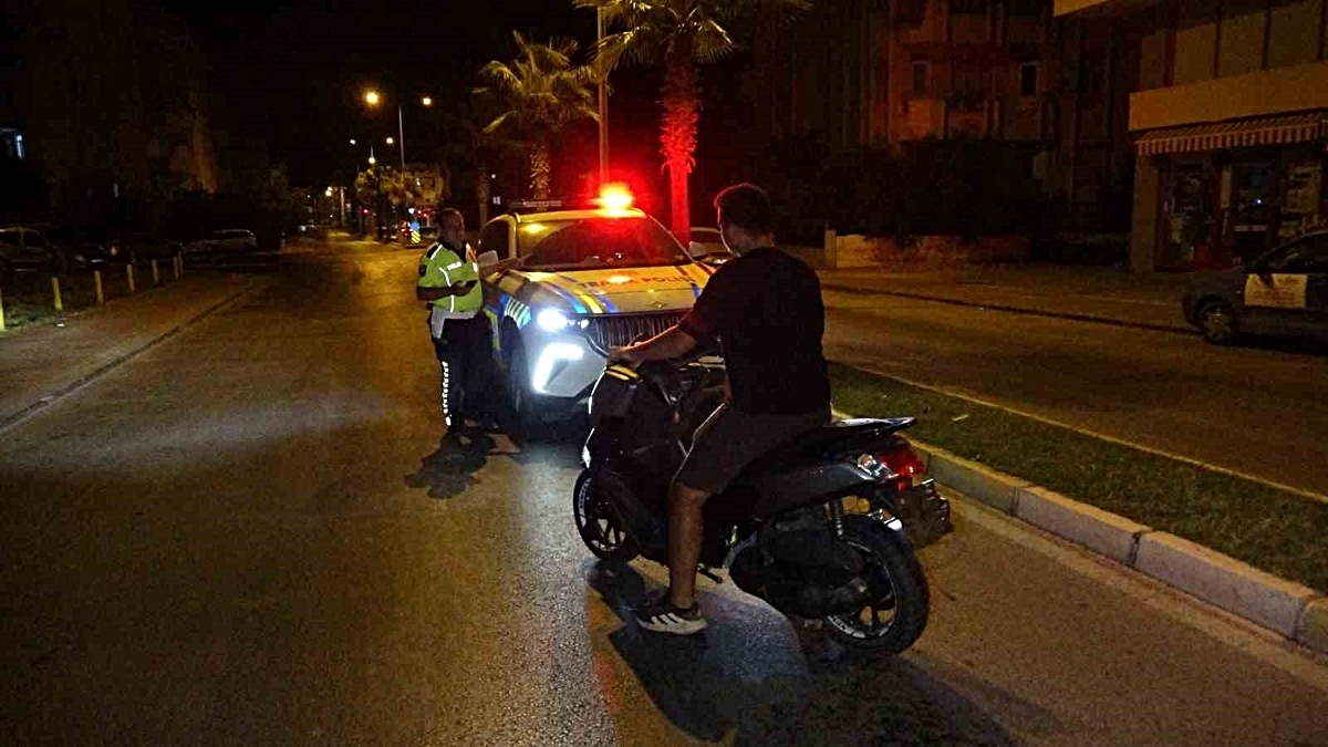 Uygulama yapan ekiplerden kaçtı, cezası ağır oldu: 610 bin 168 TL, 180 gün trafikten men