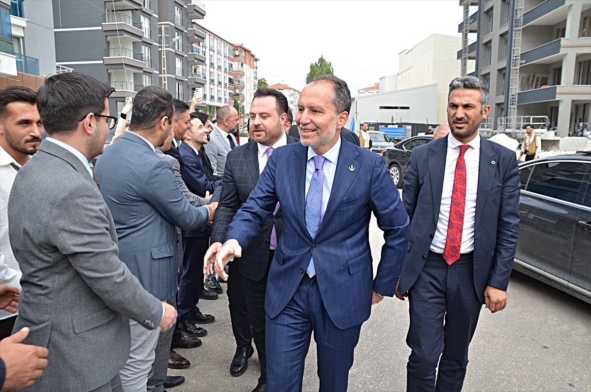 Yeniden Refah Partisi Genel Başkanı Erbakan, Kahramankazan'da ziyaretlerde bulundu