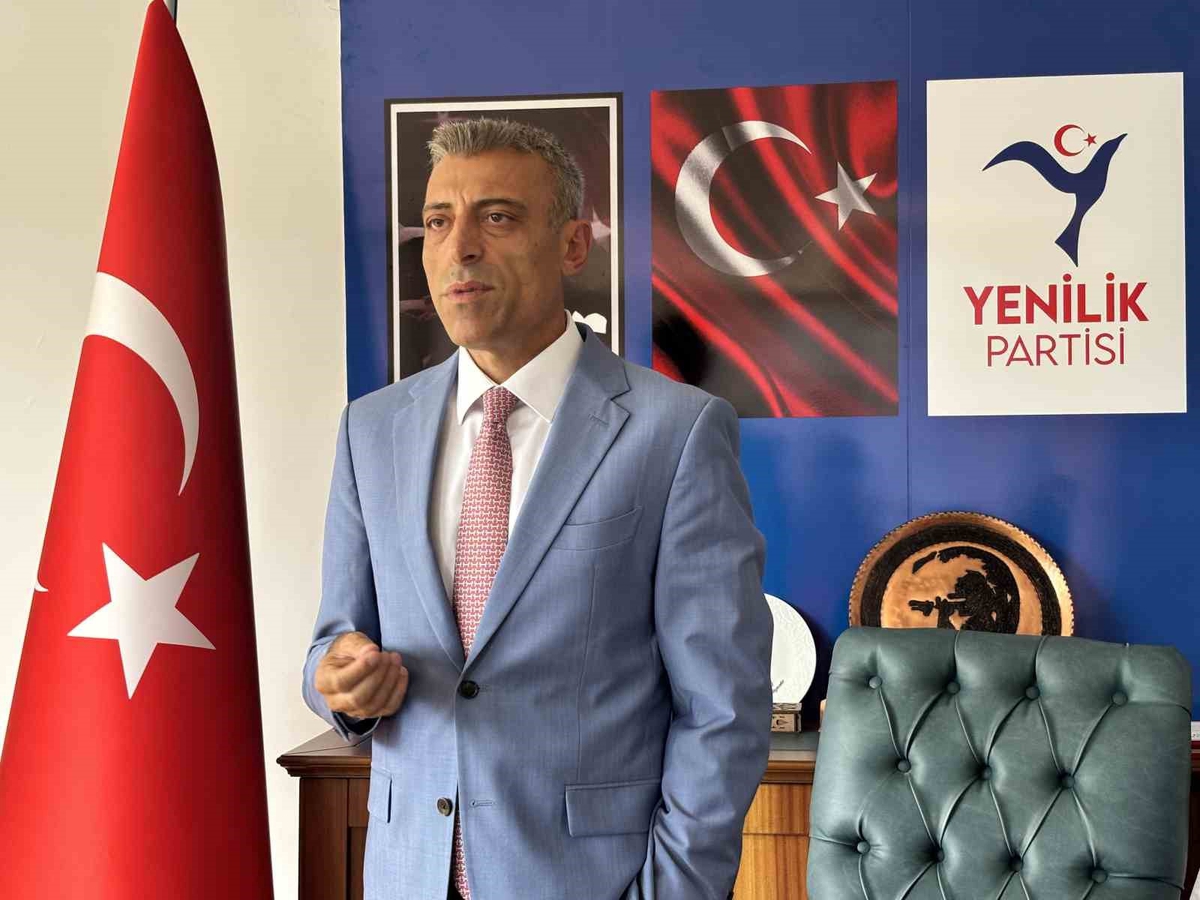 Yenilik Partisi Başkanı Yılmaz: 'Anayasa Mahkemesi kararını beklemek eski CHP alışkanlığı'