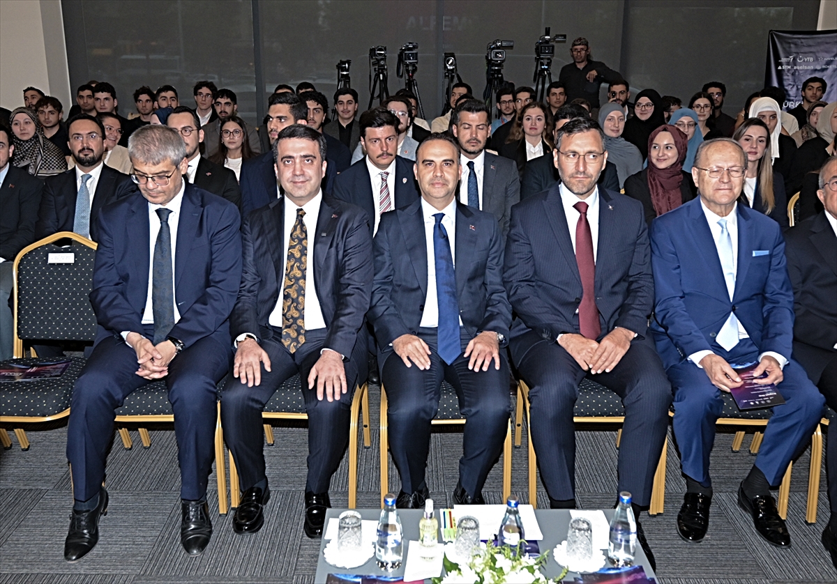 YTB'de mühendislik öğrencilerine yönelik 'Vizyon Söyleşileri' yapıldı