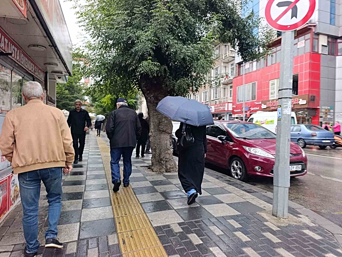 Afyonkarahisar’da yağışlı hava etkili oldu