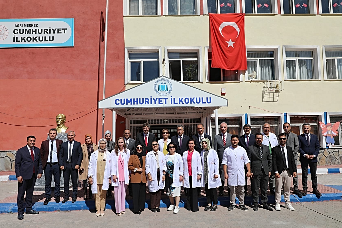 Ağrı’da İlköğretim Haftası kutlandı