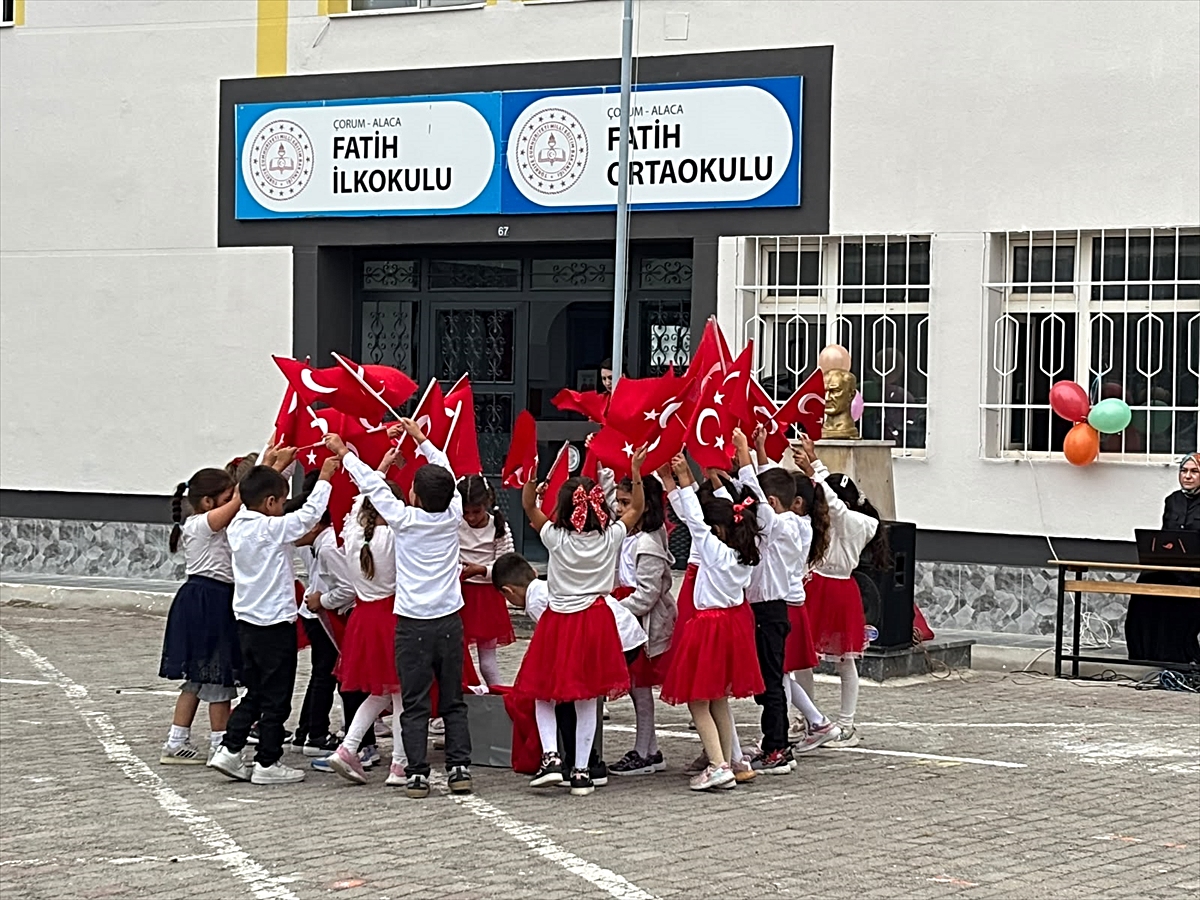 Alaca’da İlköğretim Haftası kutlandı