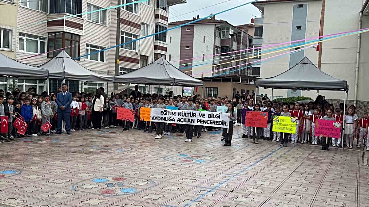 Alaplı’da İlköğretim Haftası kutlandı