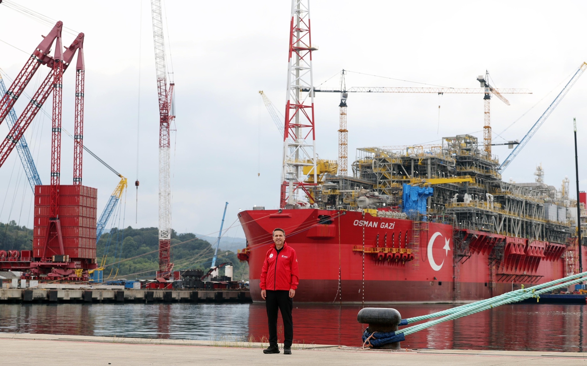 Alparslan Bayraktar: 'Sakarya Gaz Sahası'ndaki Faz-2 ile günlük doğal gaz üretimimize 10 milyon metreküp daha eklenecek'
