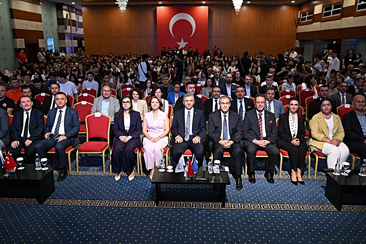 Antalya’da “Yeşil Beceriler ve İstihdam Zirvesi” düzenlendi