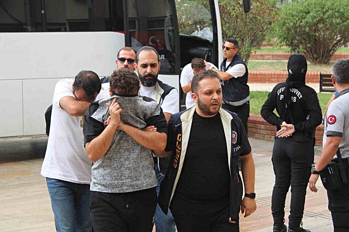 Aydın merkezli 7 ilde yasa dışı bahis operasyonu: 31 şüpheli adliyeye sevk edildi
