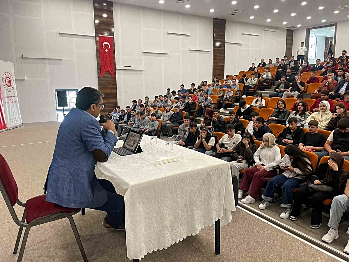 Bayburt’ta öğrencilere ‘Ahilik Kültürü’ anlatıldı