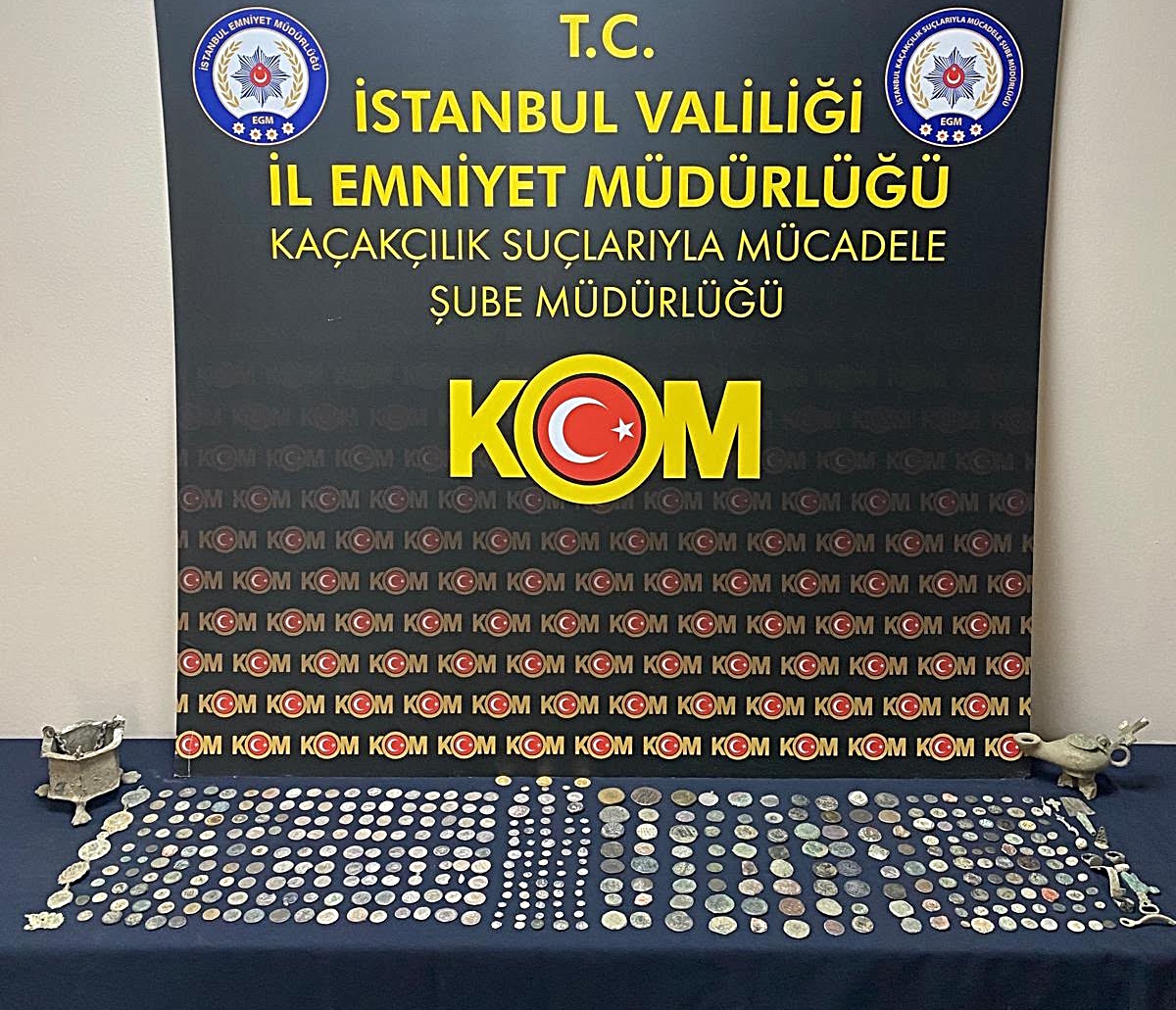 Beykoz'da tarihi eser niteliğinde 402 sikke ve obje ele geçirildi