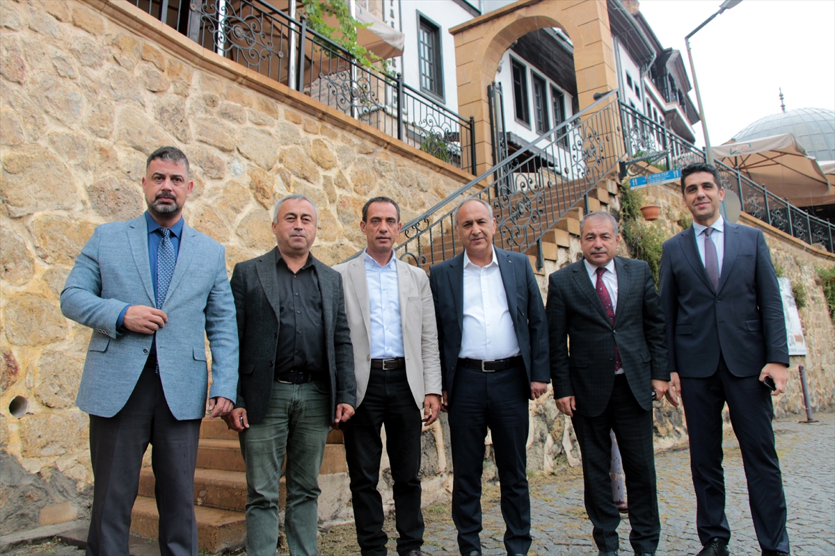 Beypazarı'nda çiftçilere tarımsal mücadele yöntemleri anlatıldı