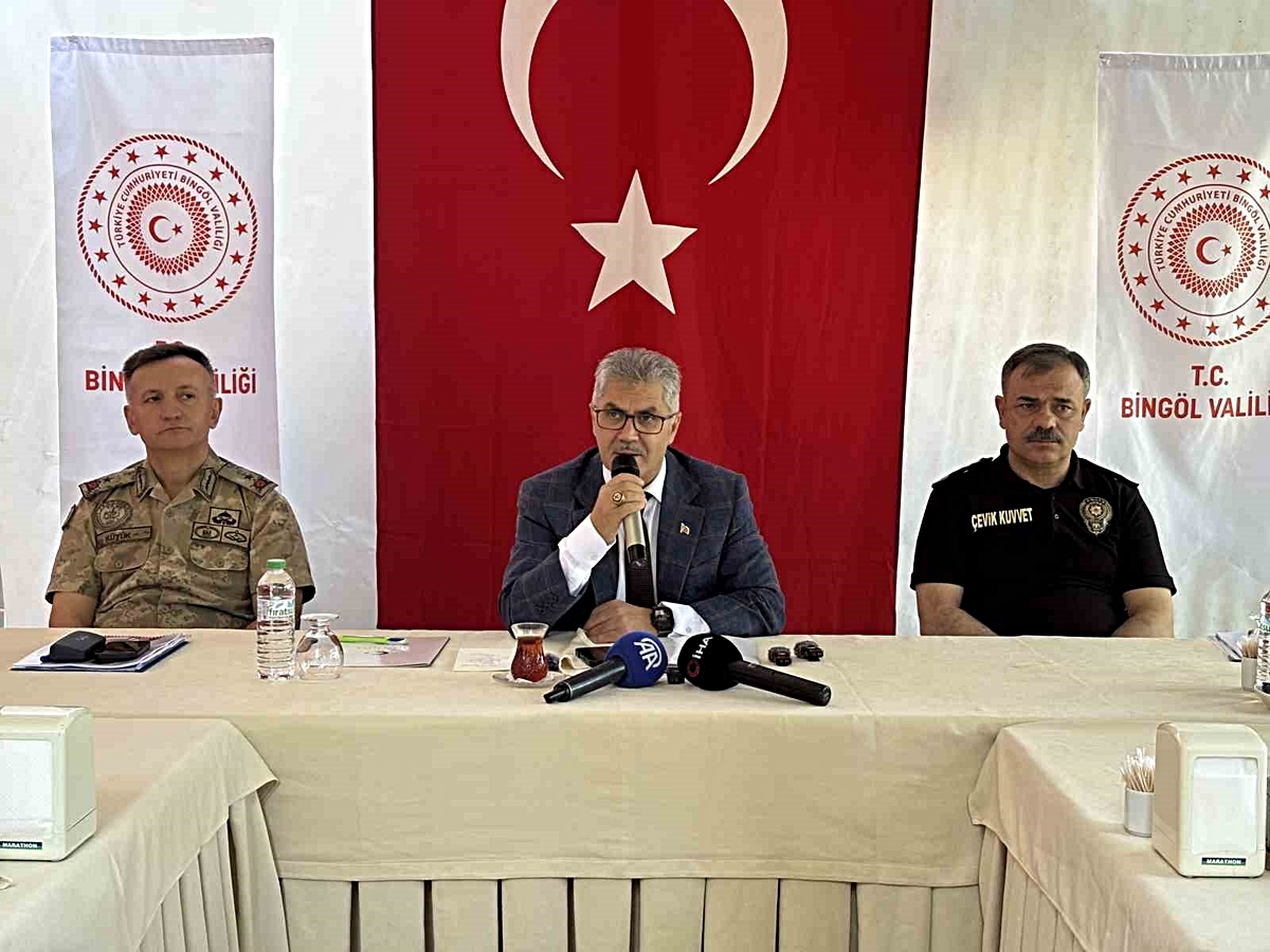 Bingöl’de bin 200 dönümlük elma bahçesi için çalışma başlatılıyor