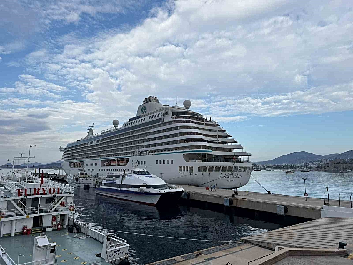 Bodrum’a 693 yolcusuyla geldi
