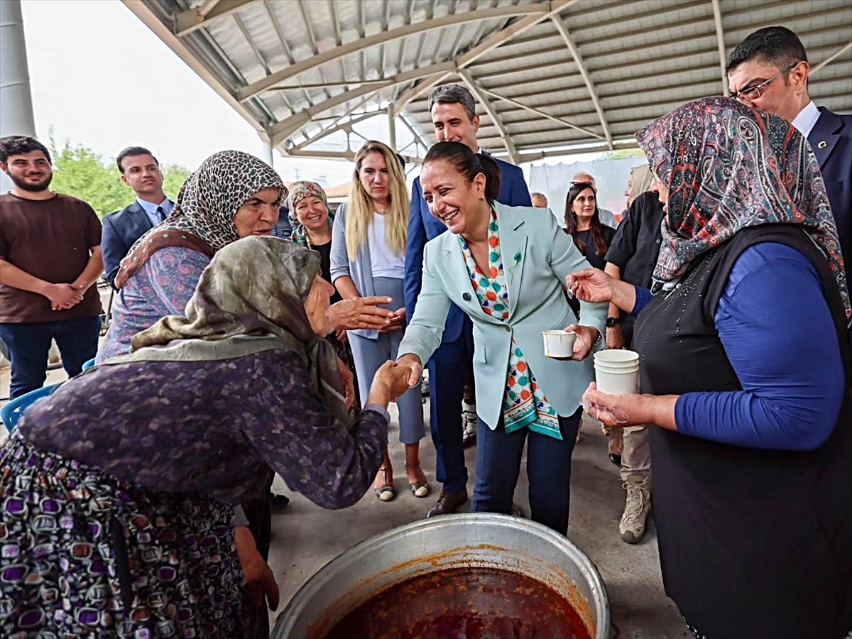 Bucak'ta 'Gelenekten Geleceğe Kültür Köprüsü' etkinliği düzenlendi