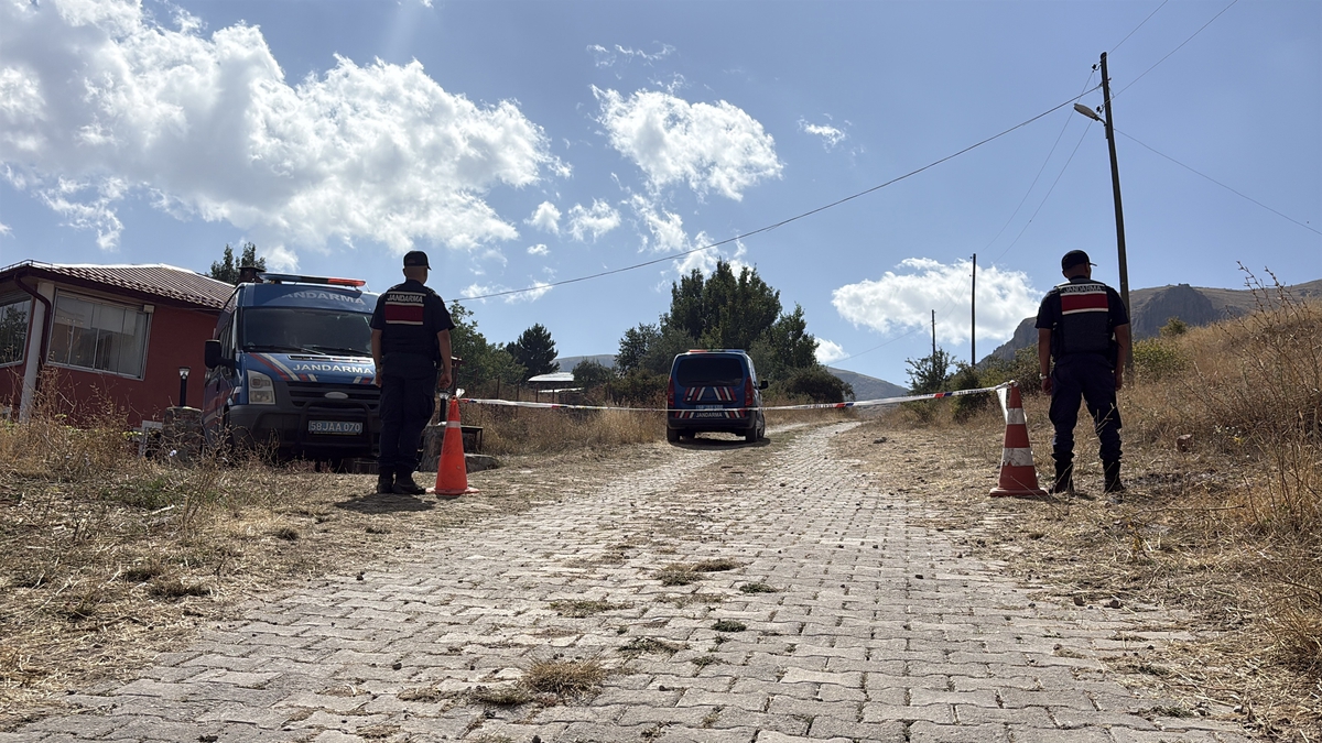 Sivas'ta kayıp Büşra bebek soruşturmasında yeni gözaltı! Kardeşlerinin 'çadırdan alıp götürdü' dediği kişi yakalandı