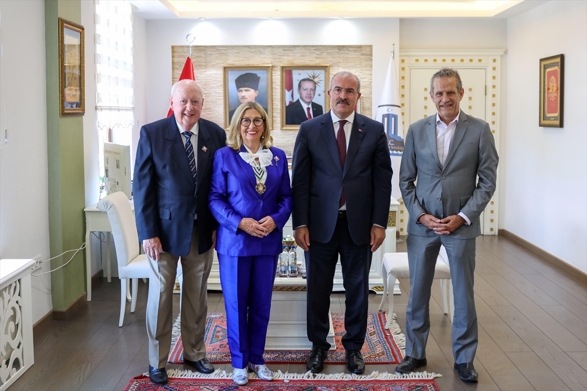 Çanakkale Valisi Toraman’a Kanada heyetinden ziyaret