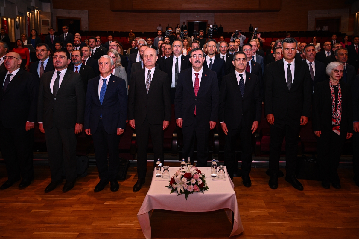 Cumhurbaşkanı Yardımcısı Yılmaz, 'Araştırma Üniversiteleri Destek Programı' toplantısında konuştu: