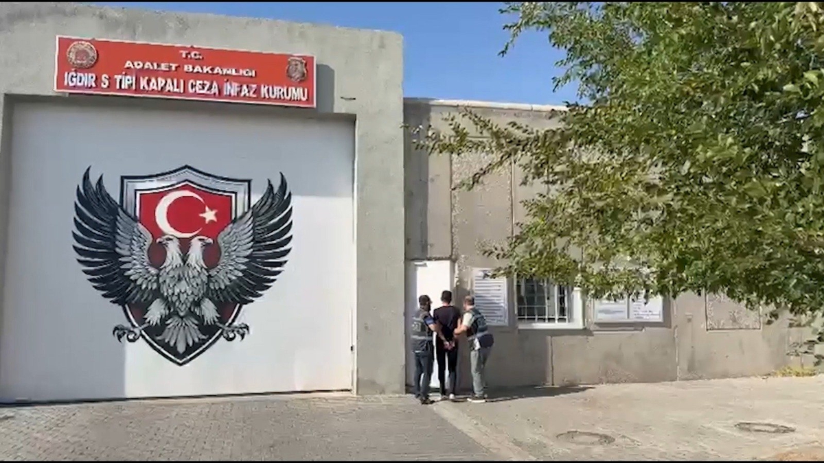 Dolandırıcılık suçundan 7 yıl 7 ay hapis cezası bulunan şahıs yakalandı