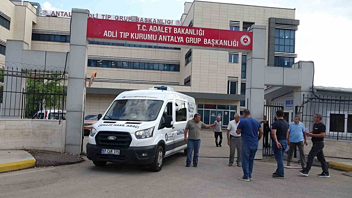 Eşi, kayınvalidesi ve kayınpederini öldüren şüpheli, arazide kaçarken jandarma tarafından yakalandı