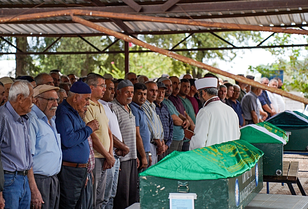 Eşi, kayınvalidesi ve kayınpederini öldüren şüpheli, ormanda yakalandı