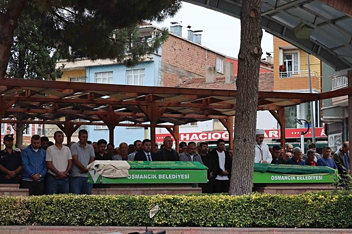 Eski eşi tarafından öldürülen kadın toprağa verildi