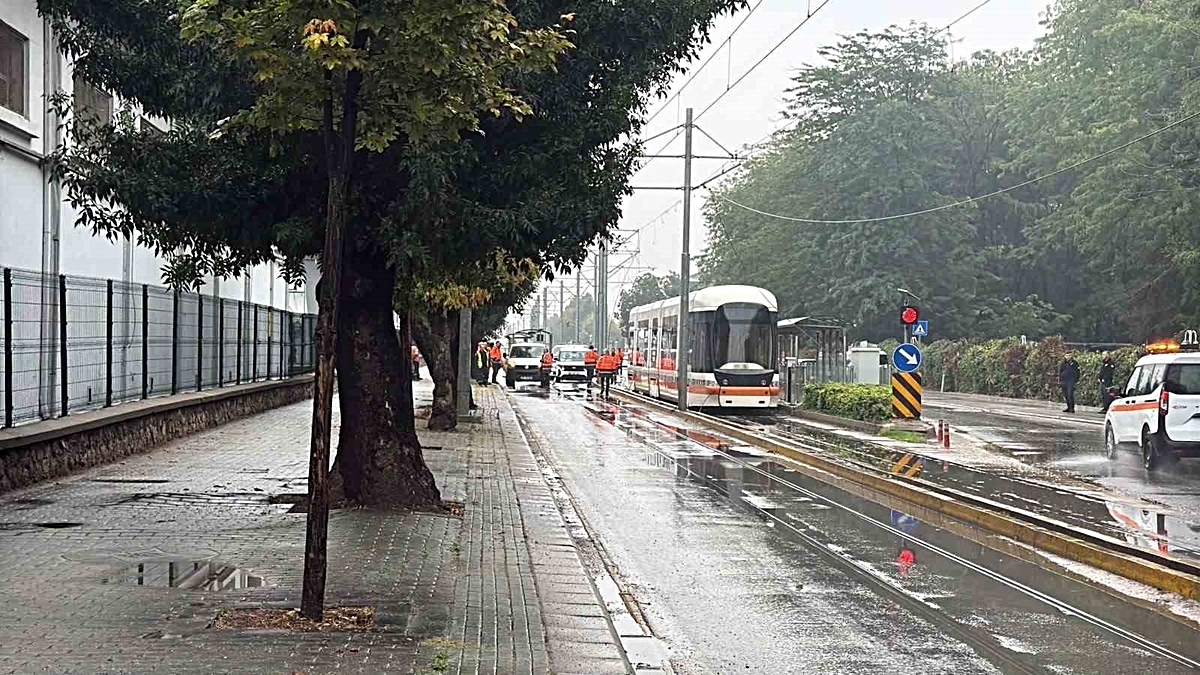 Eskişehir’de katener arızası tramvay ulaşımını aksattı