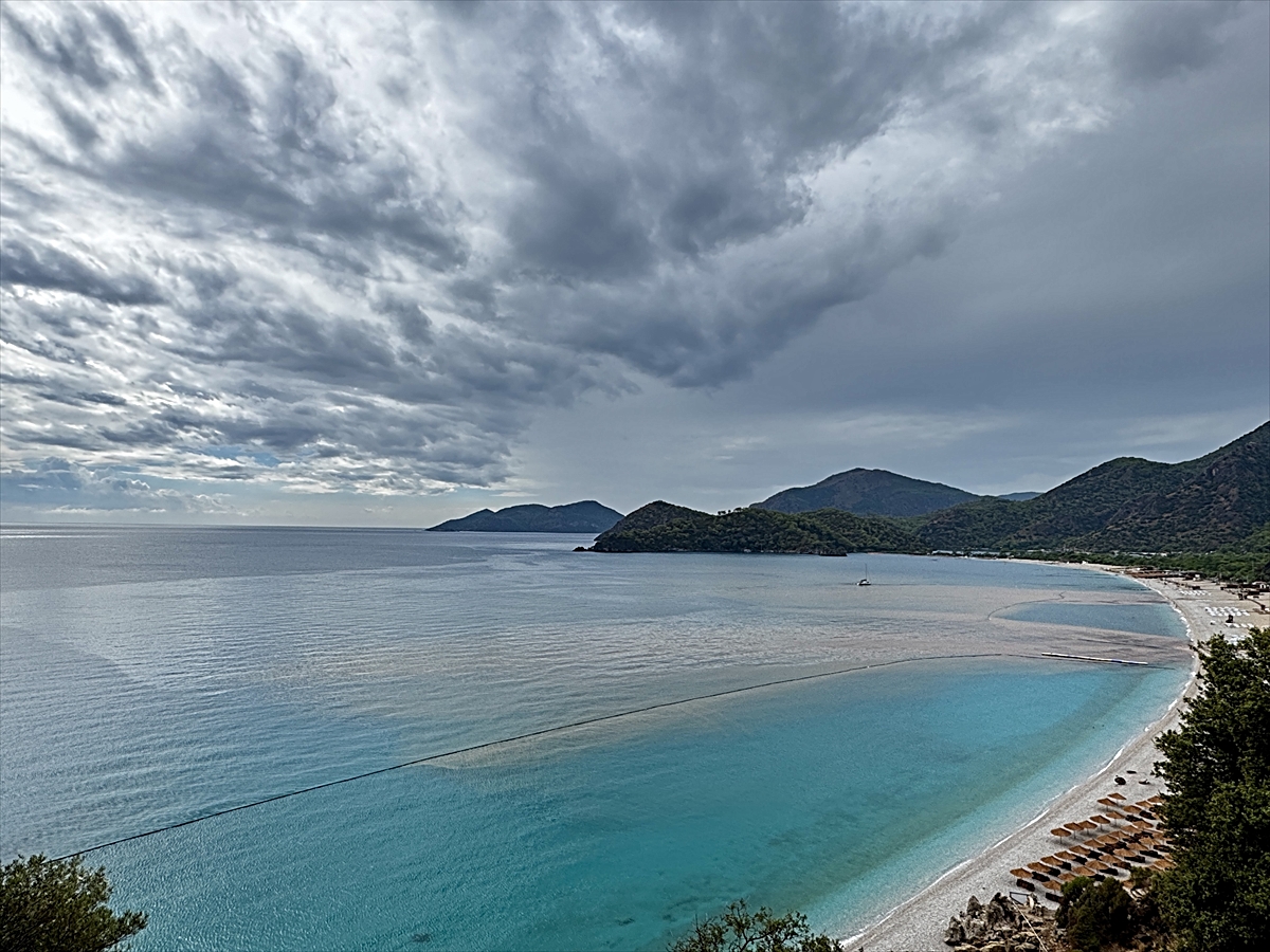 Fethiye'de sağanak hayatı olumsuz etkiledi