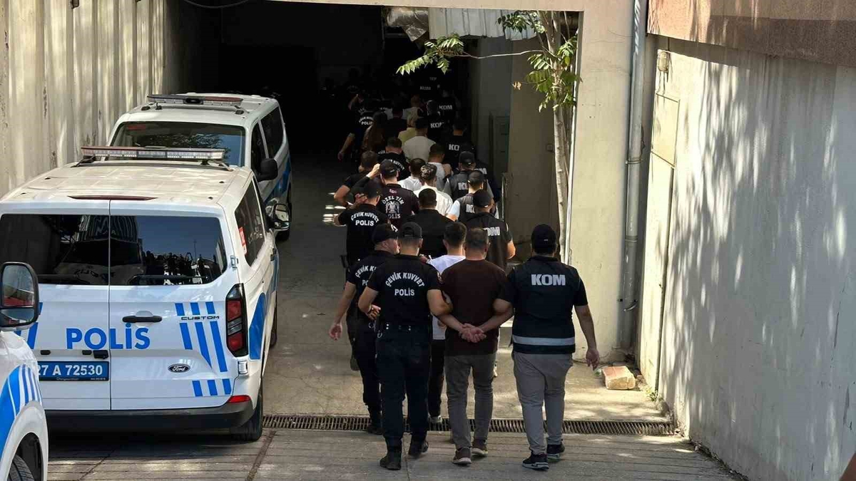 Gaziantep’te organize suç örgütüne yönelik operasyonda 28 şüpheli adliyeye sevk edildi