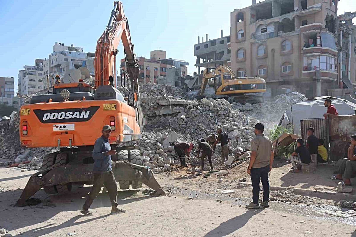 Gazze’de çöken 7 katlı binada arama-kurtarma çalışmaları ikinci gününde