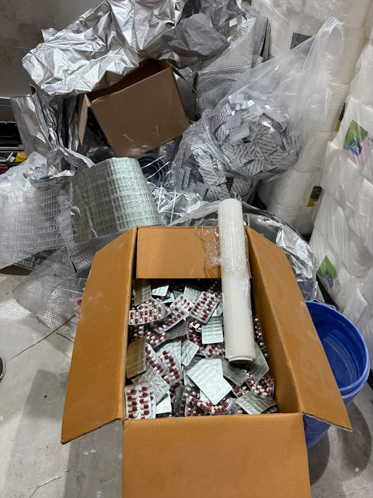 GÜNCELLEME - Mersin'de 303 bin 704 sentetik ecza hapı ele geçirildi