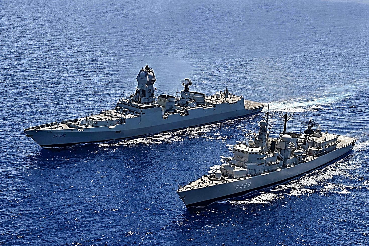 Hindistan, donanma gemilerinin çarpışması nedeniyle Pakistan'a nota verdi