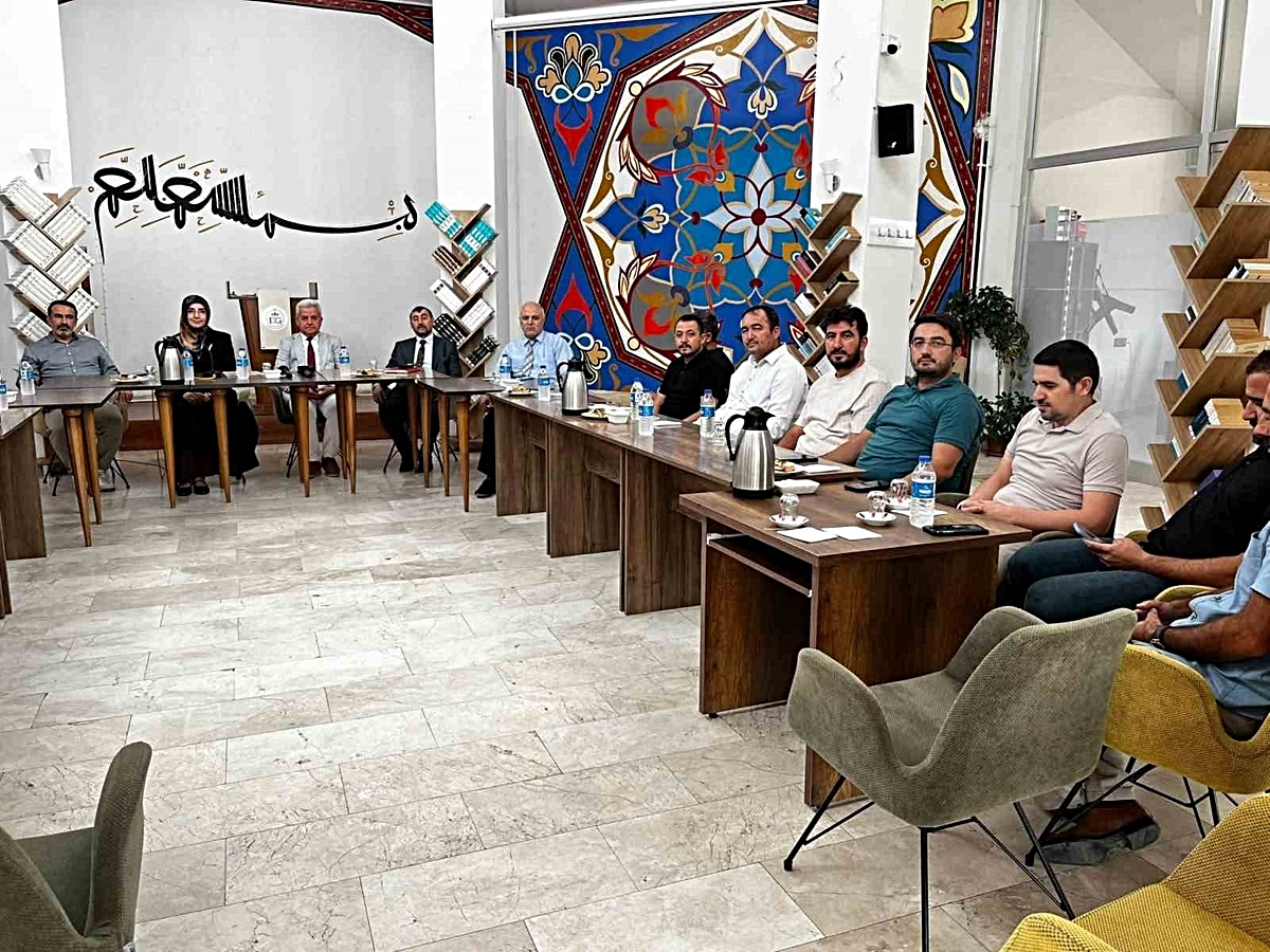 Manevi danışmanlık hizmetleri masaya yatırıldı