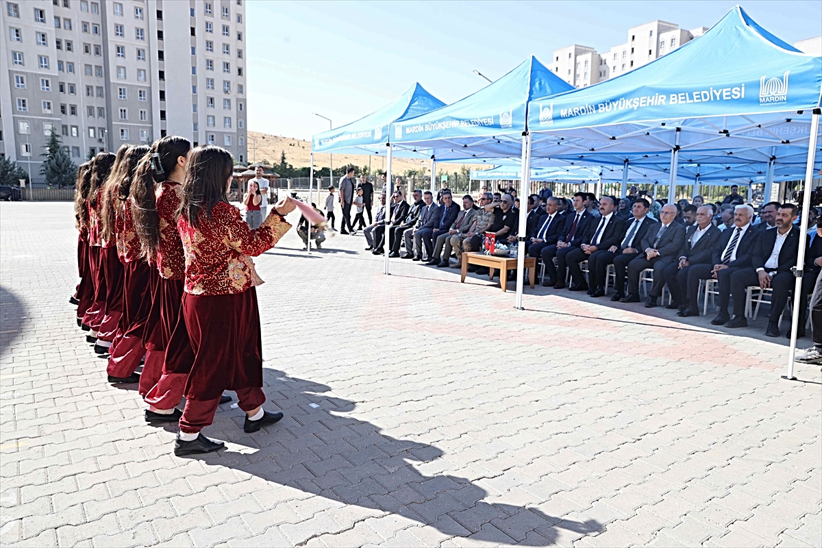 Mardin'de İlköğretim Haftası dolayısıyla program düzenlendi