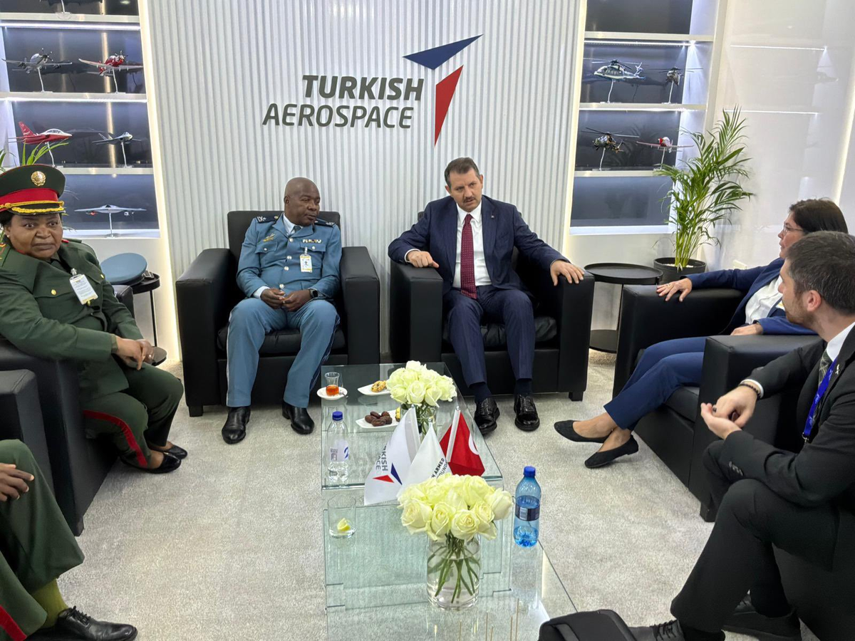 Milli Savunma Bakan Yardımcısı Ayhan, Güney Afrika’daki savunma fuarına katıldı