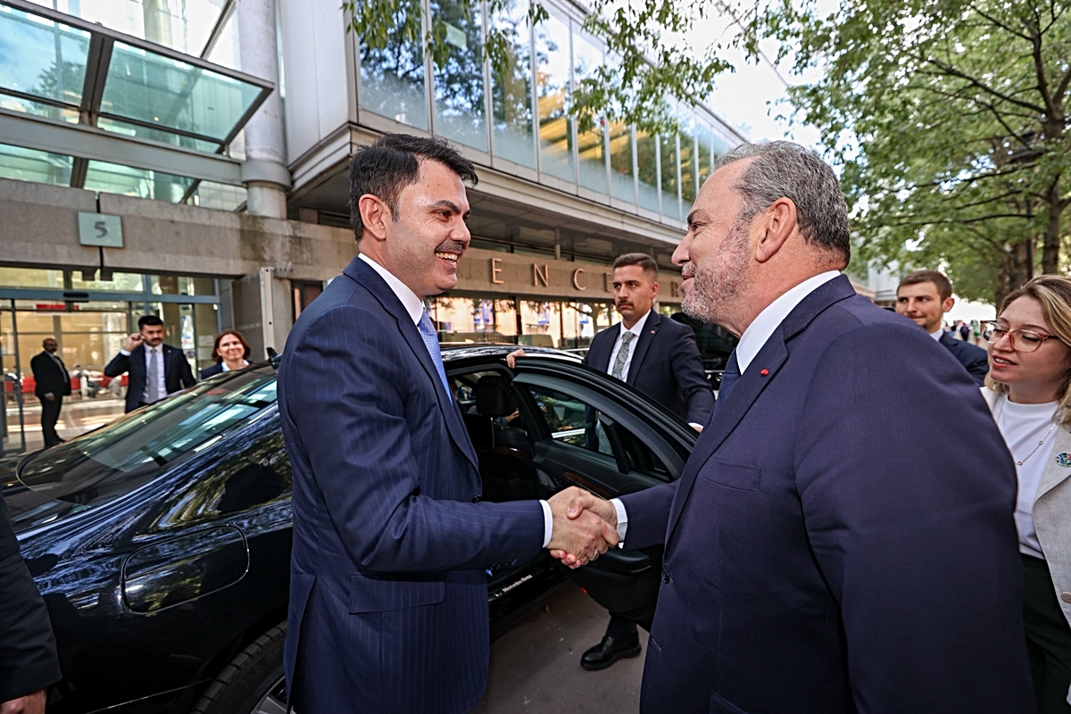 Murat Kurum, Fransa Kalkınma Ajansı CEO'su Lecourtier ile görüştü