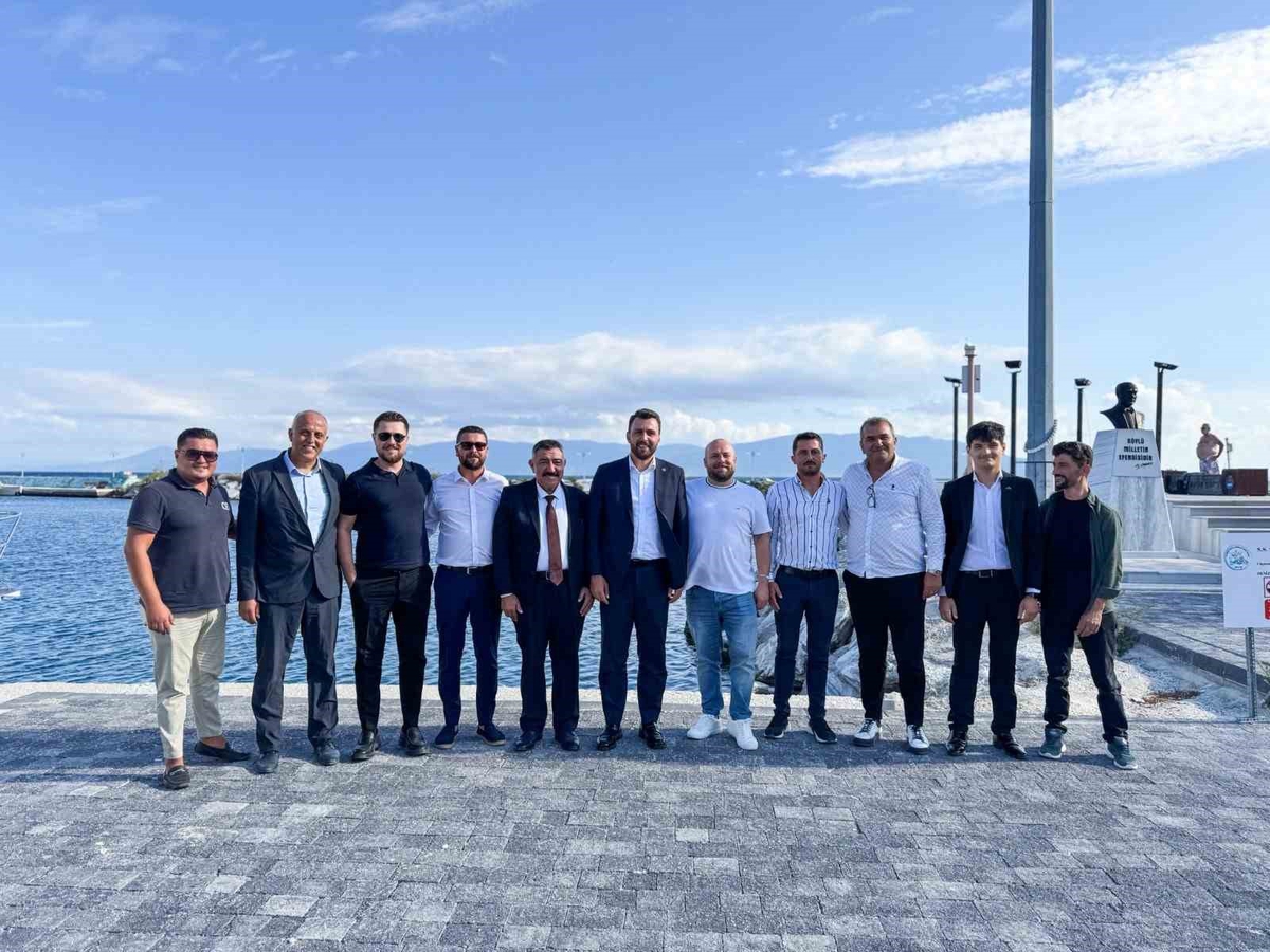 Öztaylan, Marmara Adaları’nda esnaf ve vatandaşlarla buluştu