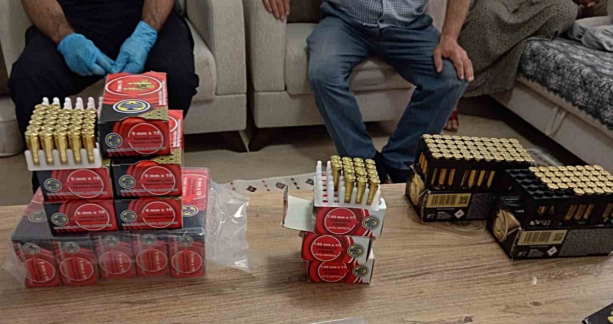 Sakarya’da 'Sokaklar Güvende' operasyonunda cephanelik gibi eve baskın: 3 gözaltı
